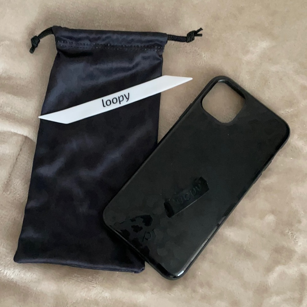 Loopy case + extra loop. Lefty.